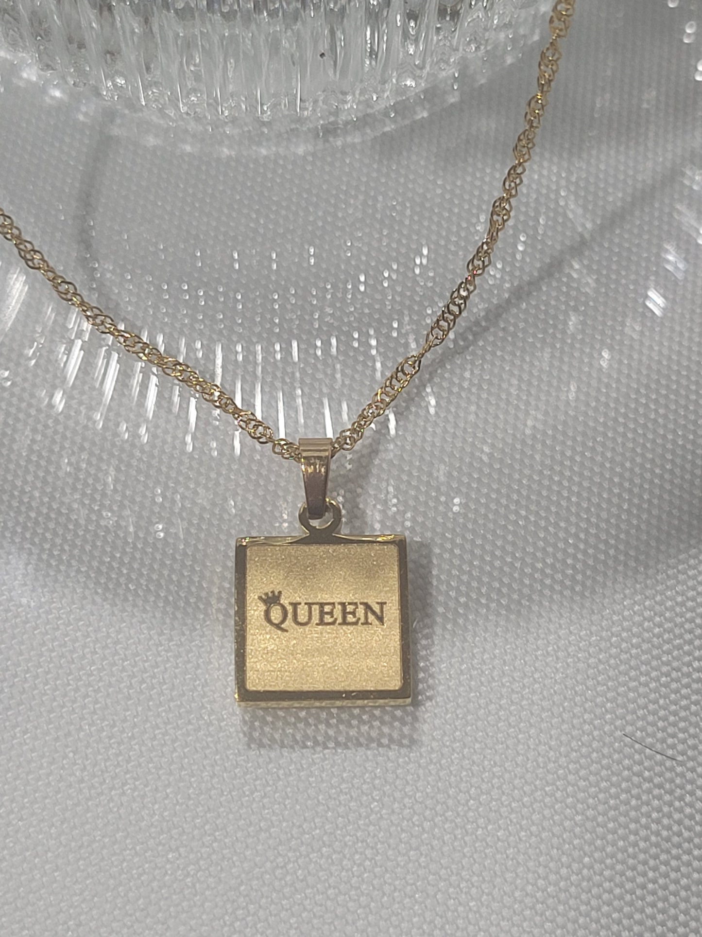 QUEEN DIONA CHARM
