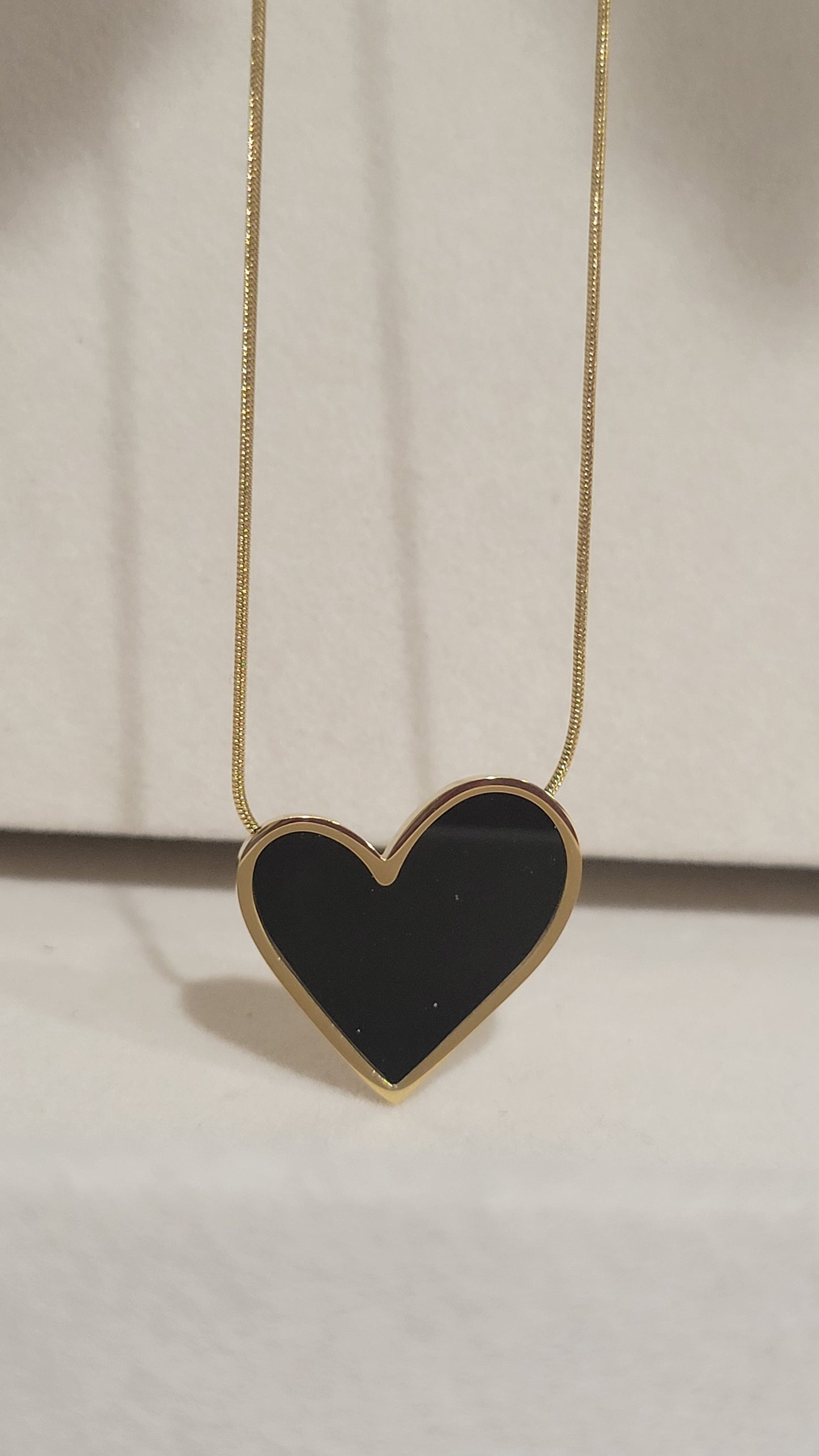 DANGLED LOVE CHARM NECKLACE