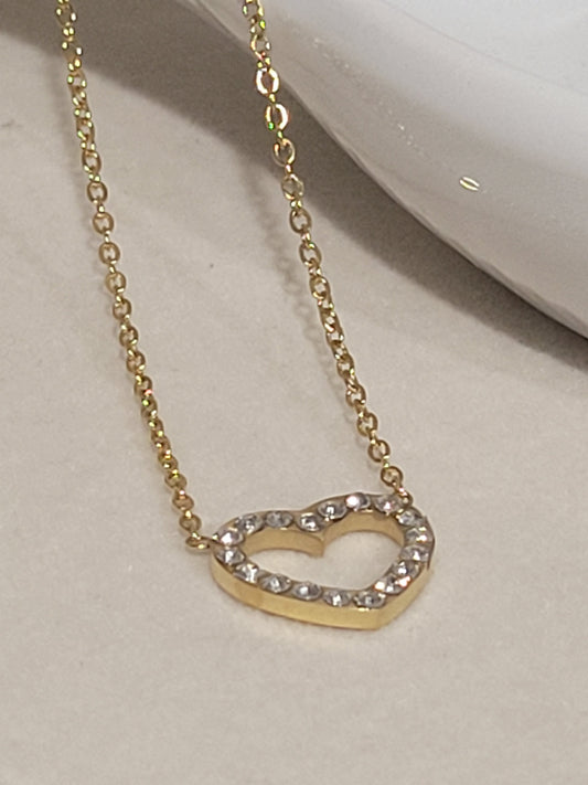 HEART CHARM PENDANT NECKLACE