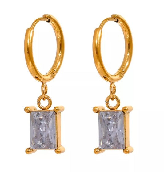 TRENDY GOLD CHARM EARRING